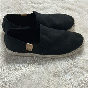UGG Black Slip-On Loafers with Elastic Opening